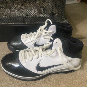 Nike Air Max Closer IV Elite Basketball Sneaker Black/ White 411871-100 Size 9.5